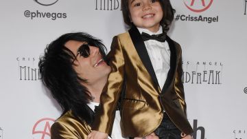 Criss Angel y su hijo Johnny Crisstopher Sarantakos.