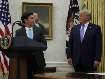 Mark Esper es el Secretario de Defensa número 27.