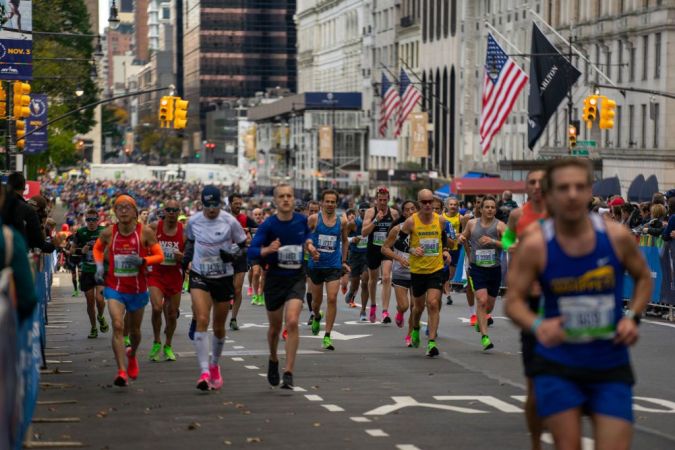Media maratón NYC participantes El Maratón de Nueva York de 2019 fue el más grande del mundo.
