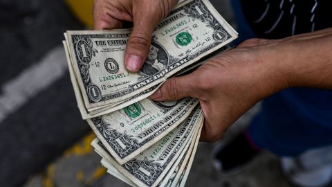 Tipo de cambio dólar peso México estímulo desempleo acuerdo comercial China Estados Unidos Arturo Herrera