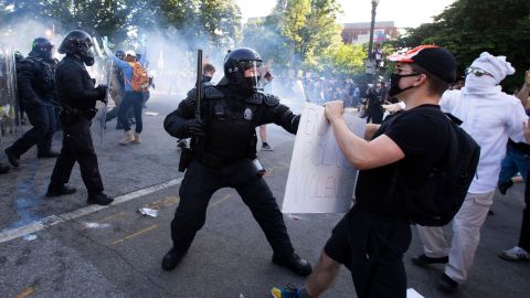 Los latinos son los segundos que más mueren a manos de la policía.