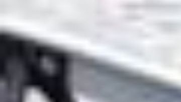 Los cinco fardos llevaban aproximadamente 371.5 libras de marihuana.