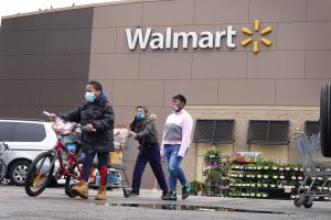 Walmart dejará de exhibir la bandera de Mississippi en sus tiendas por su asociación con la Confederación
