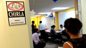 Ayuda de $500 dólares a inmigrantes indocumentados en California, entre la frustración y el alivio
