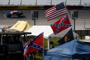 Nascar da un paso al frente contra el racismo y prohíbe el uso de la bandera confederada en sus carreras