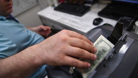 Tipo de cambio dólar peso México economía recuperación desempleo 5 de junio