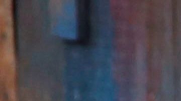 AME2857. TEGUCIGALPA (HONDURAS), 28/05/2020.- Un grupo de personas hace fila para comprar en una pequeña tienda de abastos en la ciudad de Tegucigalpa, el 28 de mayo de 2020. Honduras debe "reenfocar" sus políticas públicas de crecimiento, realizar cambios en su estructura productiva y "desestructurar" la corrupción para dar paso a un "nuevo ordenamiento social" después de la pandemia del coronavirus, alerta un estudio divulgado este jueves en Tegucigalpa.EFE/ GUSTAVO AMADOR