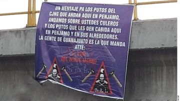Aparecieron las narcomantas en varios municipios de Guanajuato.