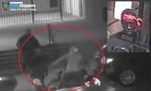 VIDEO: Brutal asalto a repartidor de comida en Brooklyn