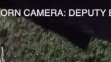 La mujer fue abatida por dos agentes.