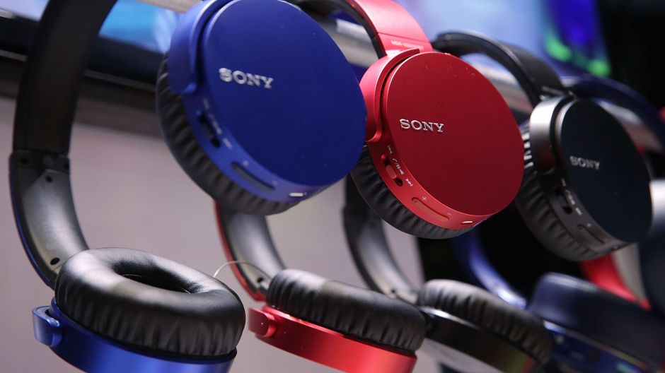 Sony lanzará auriculares que se conectarán con dos dispositivos por Bluetooth al mismo tiempo