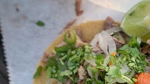Tacos de carnitas.