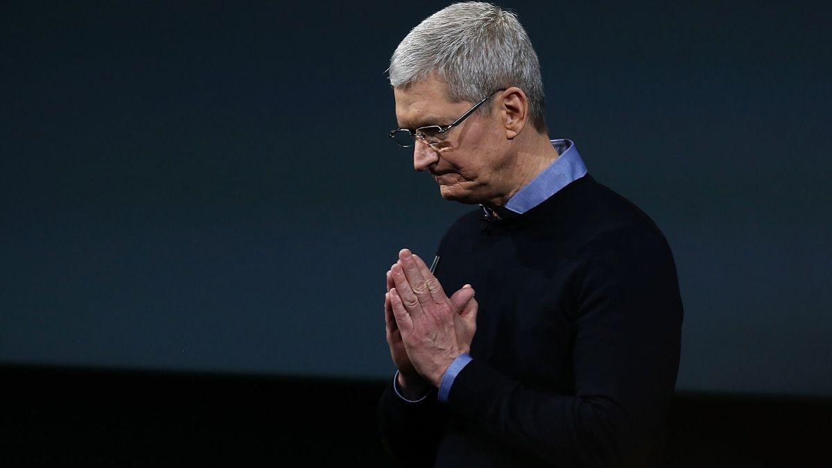 Tim Cook earns the same as 1,400 Apple workers with average wages