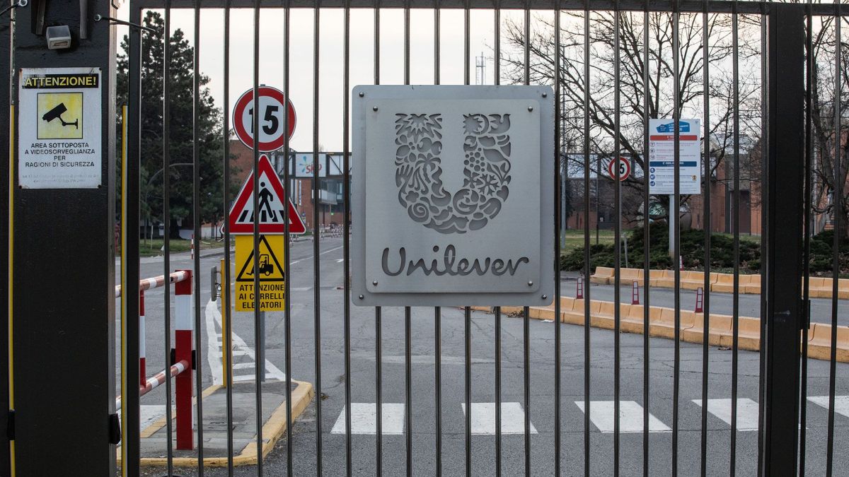 Unilever inicia el año con despidos, se deshará del 15 % de los puestos de alta dirección y el 5 % de los puestos de dirección junior.