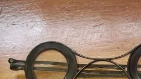 Anteojos del año 1760 fueron rescatados de la basura.