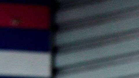 Personas esperan para tomar un autobús de transporte público en Sao Paulo.