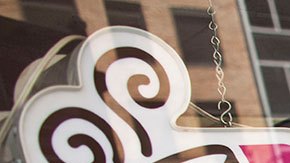 La empresa también ofrecerá a sus empleados una educación universitaria en línea.