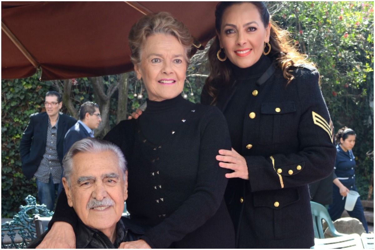 Eric del Castillo, Kate Trillo y su hija Verónica.