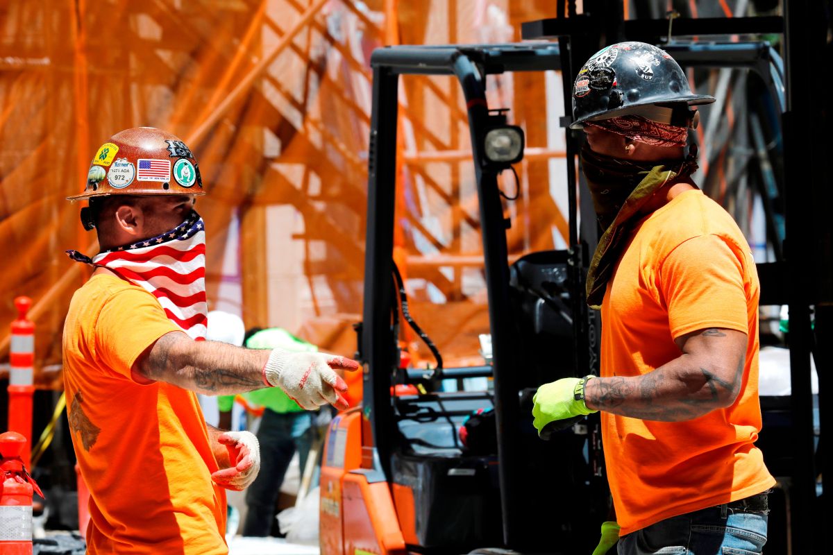 La industria de la construcción ofrece buenos empleos con sueldos por encima del promedio.