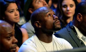 Muertes, drama y fiestas: el año más caótico de Floyd Mayweather Jr.