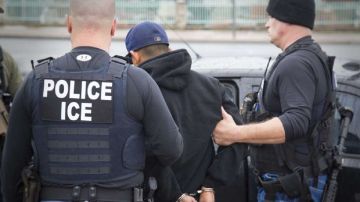Los fiscales acusan que arrestos de inmigrantes en tribunales afecta la aplicación de la justicia.
