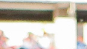 América con su uniforme tradicional.