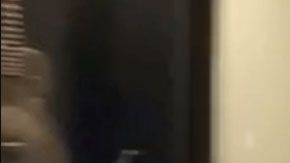 Juan Patrón acudió a una fiesta ilegal y multitudinaria en Miami Beach y compartió las imágenes en su Instagram.