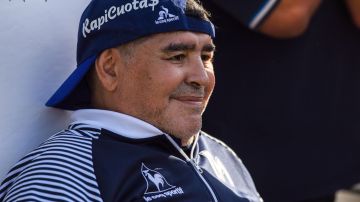 Maradona dirige al equipo Gimnasia Esgrima La Plata.