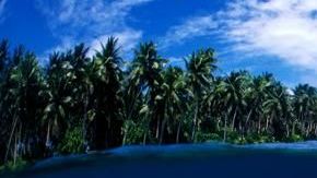 Aguas cristalinas en Majuro, Islas Marshall.