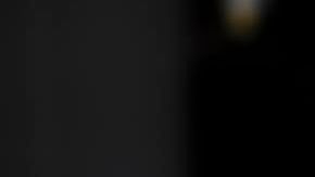 robot dispensador de detección de fiebre y desinfectante de manos.