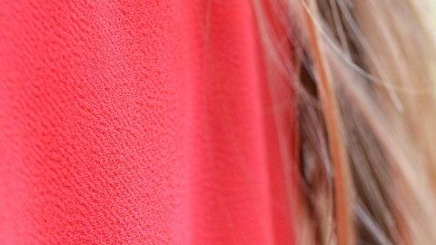 Conoce el significado de soñar que se te cae el cabello.
