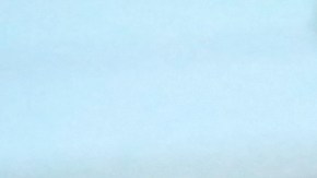 El niño, junto con otros, se rieron de la pequeña que recolectaba basura.