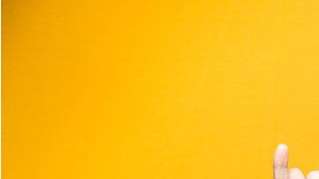 Beben de uno a tres vasos pequeños de vino tinto por día.