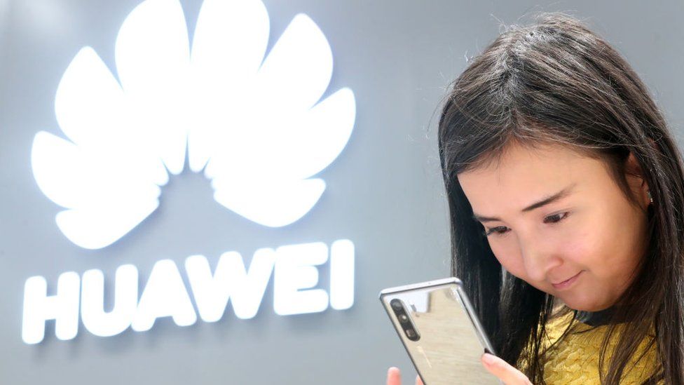 Por qué algunos países prohíben la tecnología 5G de Huawei y cuáles son los temores de espionaje