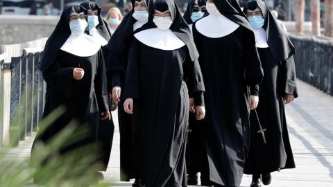 Aumenta la urgencia para el uso de mascarillas faciales.