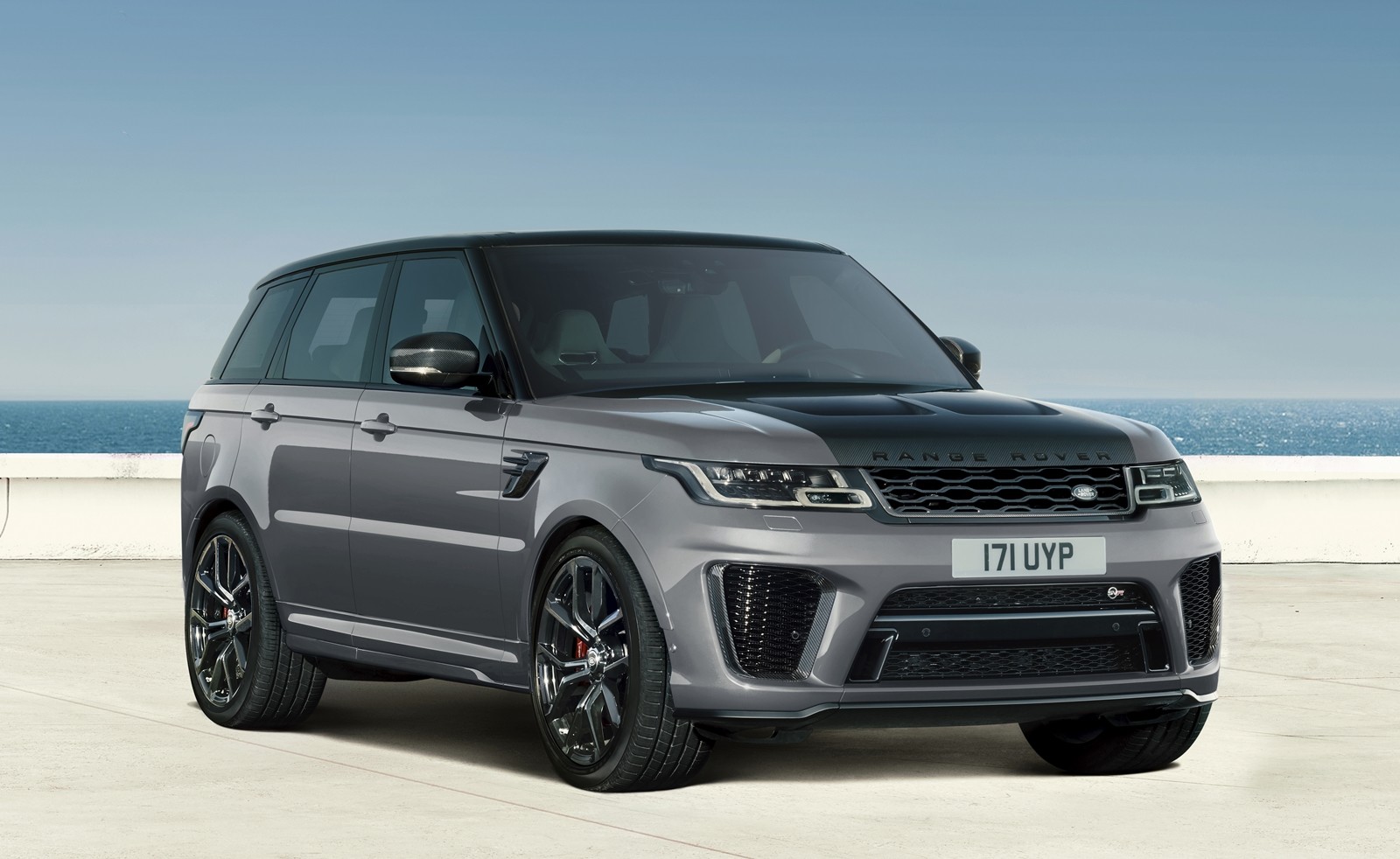 El Range Rover Sport se actualiza con nuevas versiones híbridas capaces