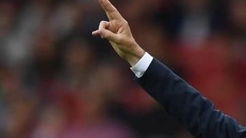 Unai Emery, técnico del Arsenal de la Premier League