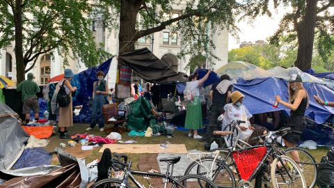 El campamento comenzó el 23 de junio y fue creciendo en número de personas con el paso de los días.