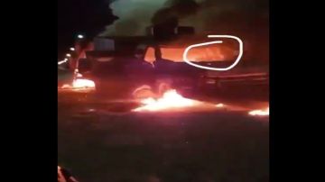 Cártel del Golfo difunde video de uno del Cártel del Noreste quemándose vivo en auto incendiado