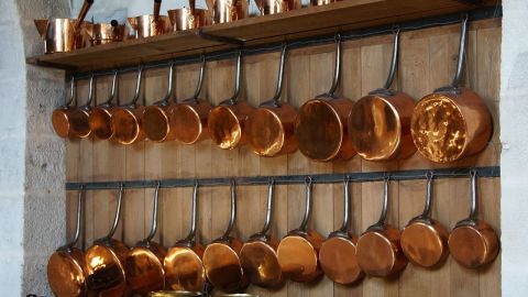 Los utensilios de cobre funcionan para hervir, saltear y estofar.