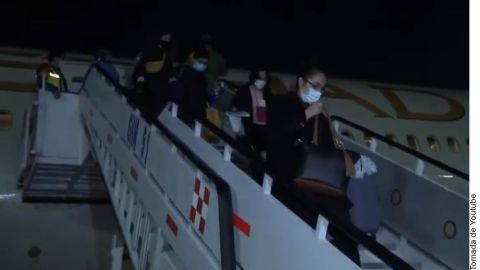 Los mexicanos fueron recibidos por representantes de la Cancillería de su país.