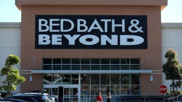 Bed Bath & Beyond cierra 200 cuando las ventas se desploman un 50%
