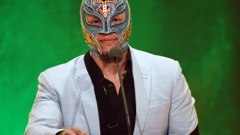 El luchador Rey Mysterio tiene una lujosa mansión en San Diego, California.