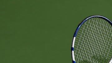 Benoit Paire en un partido de exhibición en Dubai.