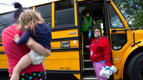 Piden equilibrar control de contagios con salud general de los niños.