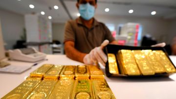 Por qué los precios del oro y la plata se encuentran en niveles históricos, podría reflejar el inicio de la recuperación económica