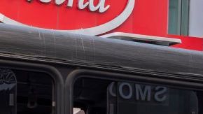 La grabación no muestra el momento en que el conductor nota la falta de su teléfono.