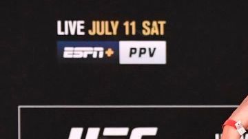 Paige VanZant en la ceremonia de pesaje de UFC 251.