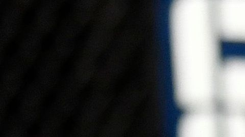 Tras cuatro rounds parejos, el ruso Petr Yan (der.) le dio una paliza al brasileño José Aldo.