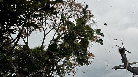 En la aeronave viajan 17 integrantes del Ejército colombiano.